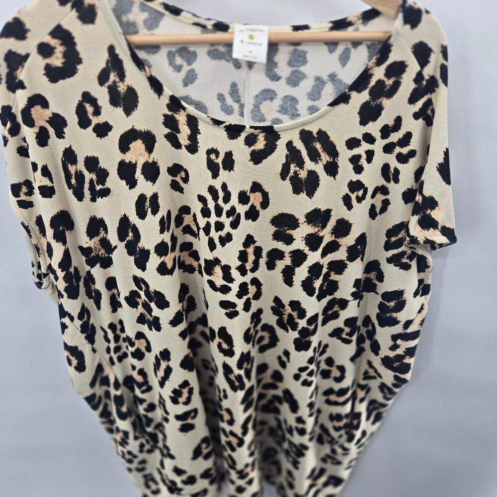 By Together Cream Animal Leopard Print Made In USA Sleeveless Tunic Top Medium